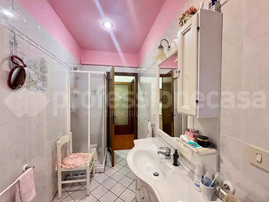 Immagine 17 di Appartamento in vendita  a Santa Maria A Monte