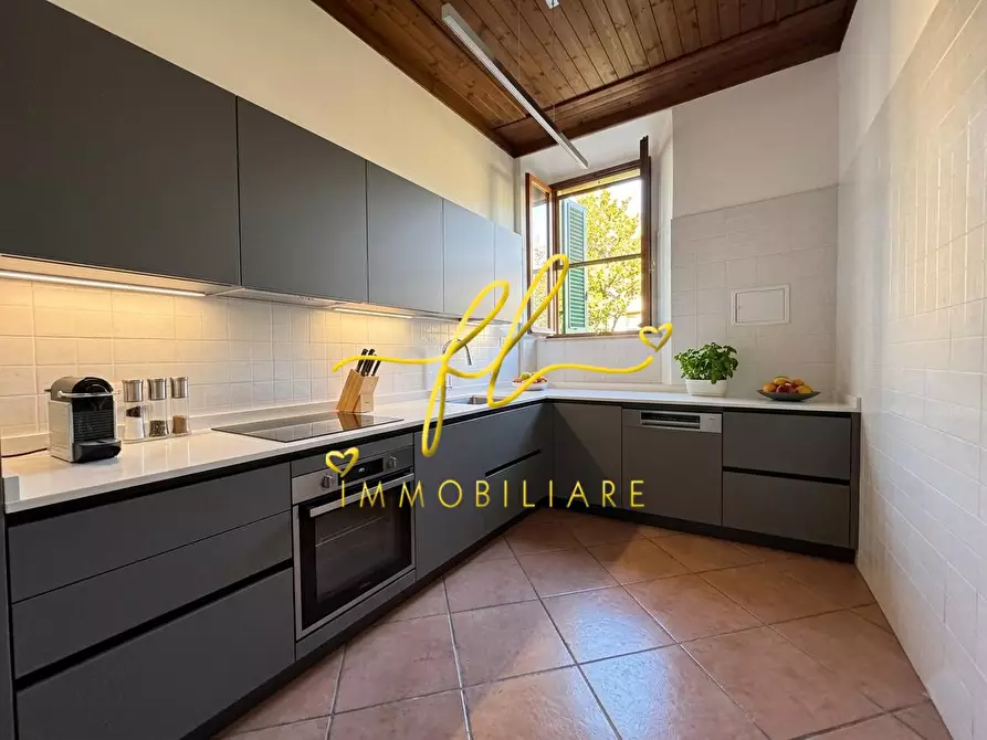 Immagine 2 di Appartamento in vendita  a Livorno
