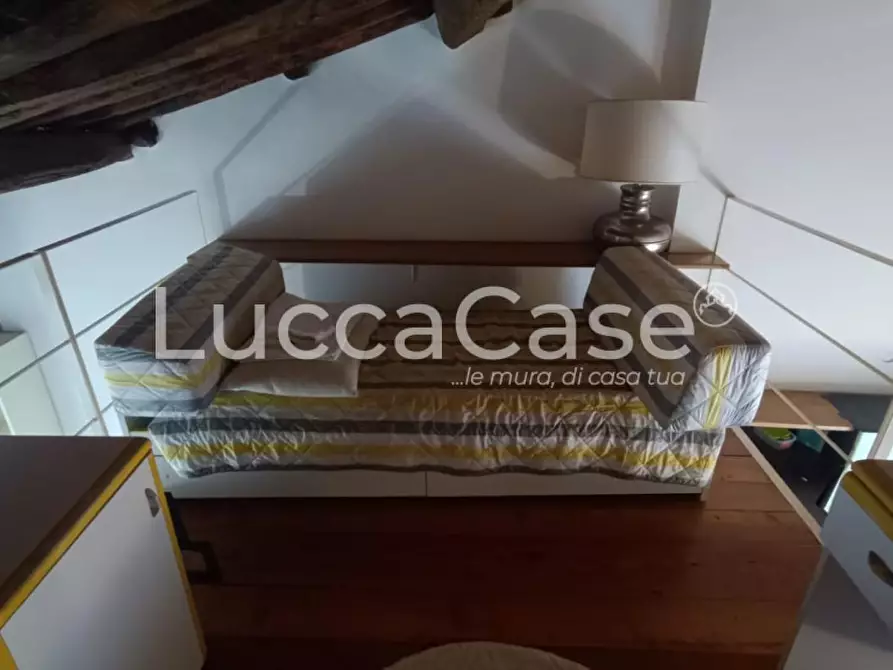 Immagine 8 di Appartamento in vendita  a Lucca