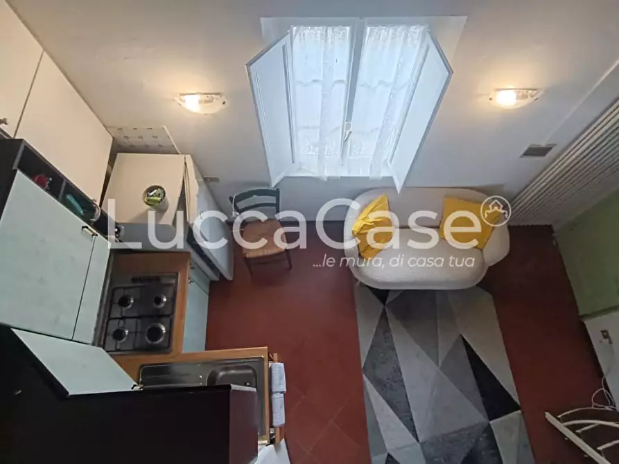 Immagine 7 di Appartamento in vendita  a Lucca