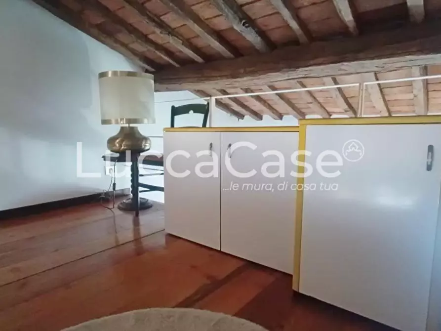 Immagine 6 di Appartamento in vendita  a Lucca