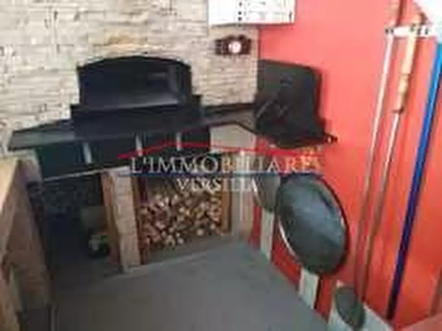 Immagine 7 di Locale commerciale in vendita  a Massa