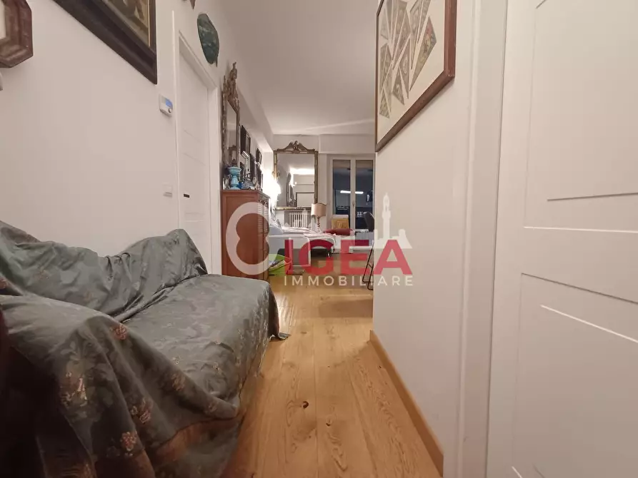 Immagine 3 di Appartamento in vendita  a Siena