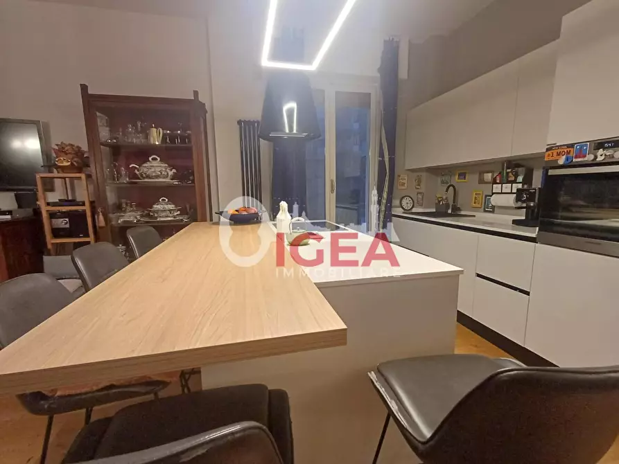 Immagine 6 di Appartamento in vendita  a Siena