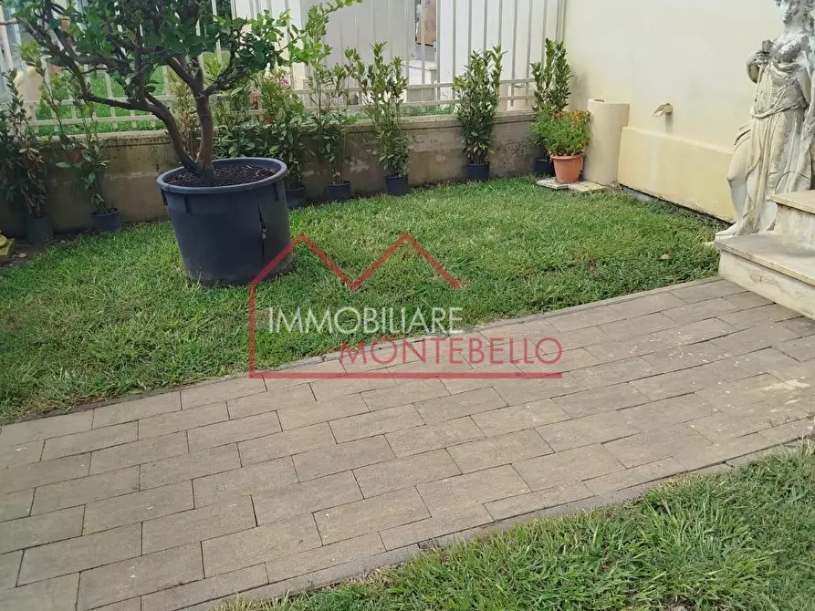 Immagine 6 di Villetta a schiera in vendita  a Massarosa