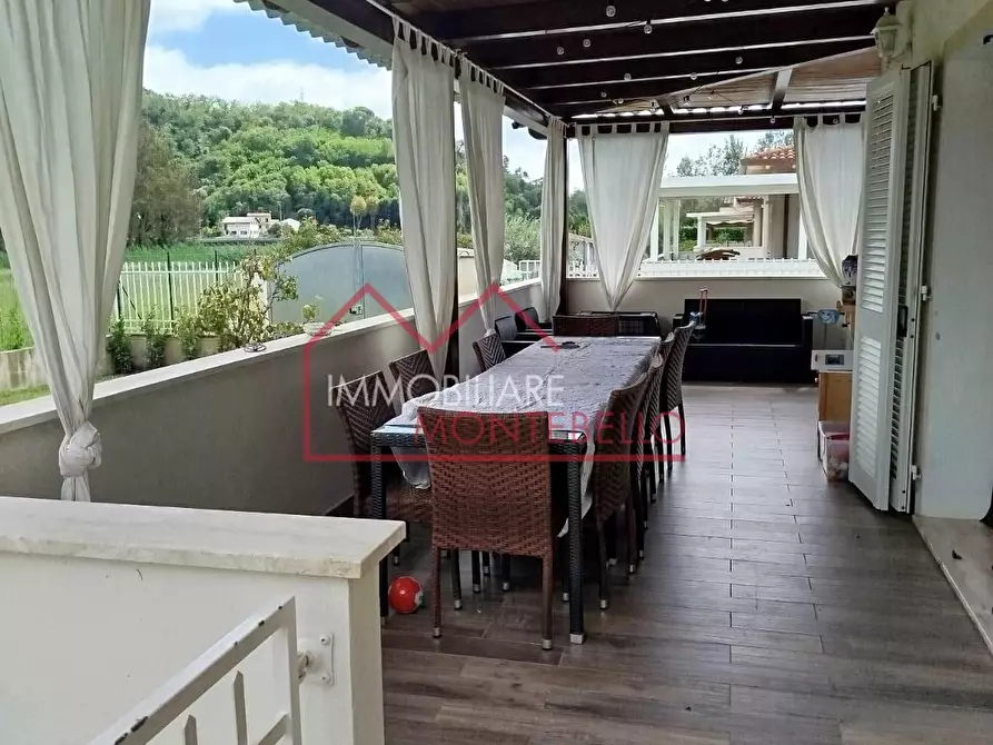 Immagine 2 di Villetta a schiera in vendita  a Massarosa