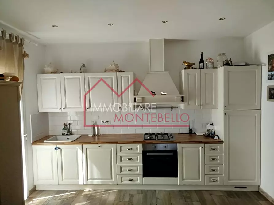 Immagine 23 di Villetta a schiera in vendita  a Massarosa