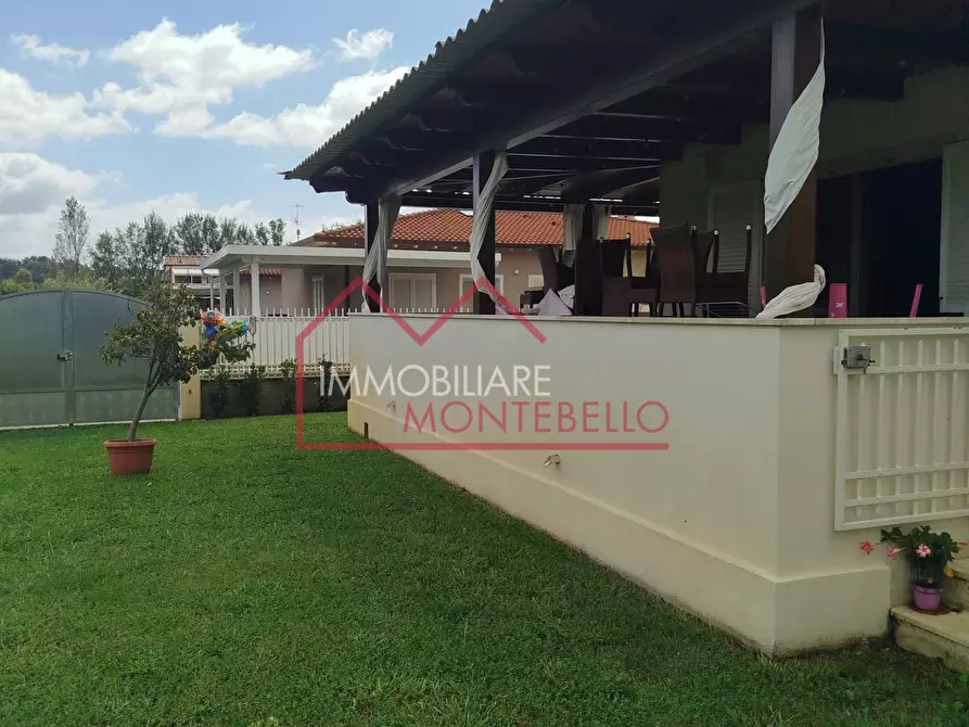 Immagine 9 di Villetta a schiera in vendita  a Massarosa