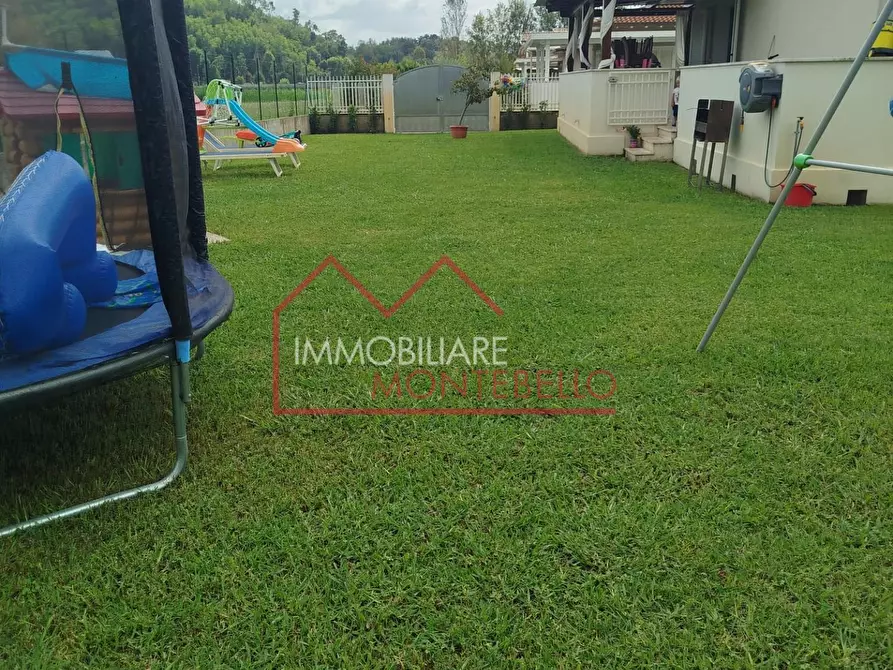 Immagine 11 di Villetta a schiera in vendita  a Massarosa