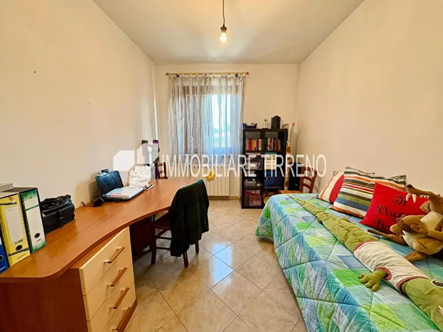 Immagine 11 di Appartamento in vendita  a Massa