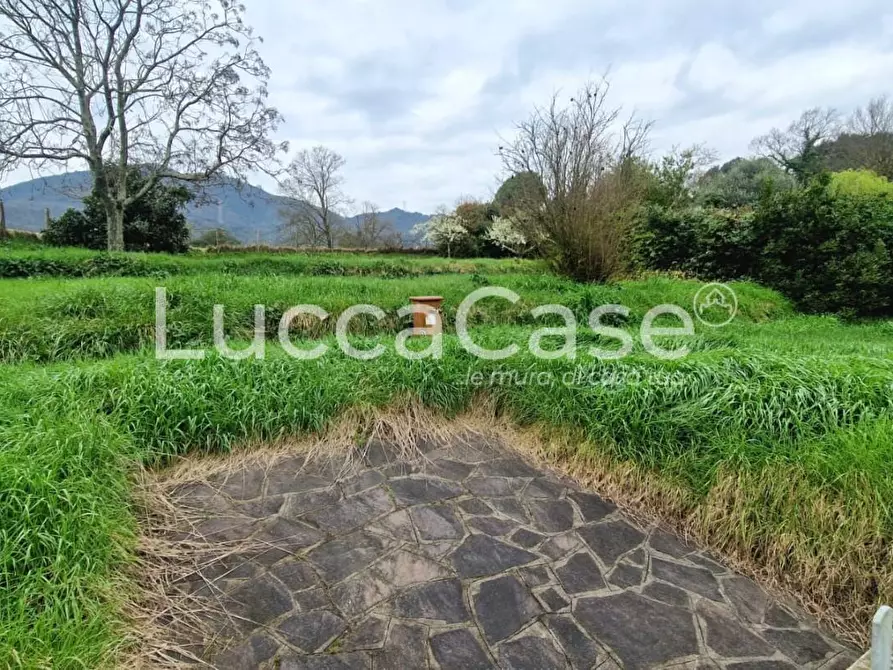 Immagine 45 di Casa indipendente in vendita  a Lucca