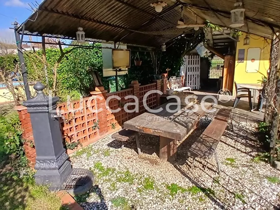 Immagine 7 di Casa indipendente in vendita  a Lucca