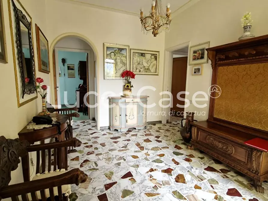 Immagine 38 di Casa indipendente in vendita  a Lucca