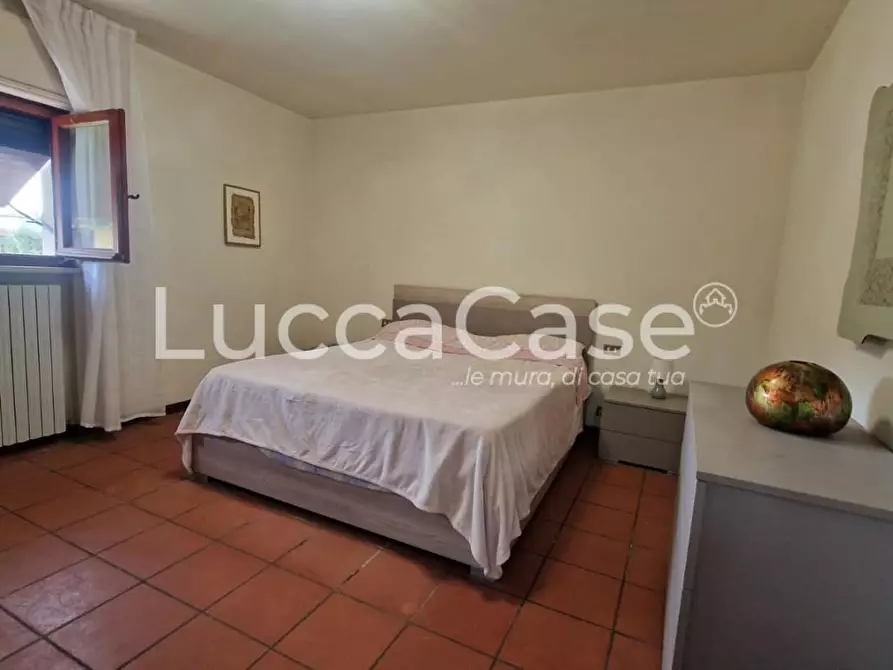 Immagine 28 di Casa indipendente in vendita  a Lucca