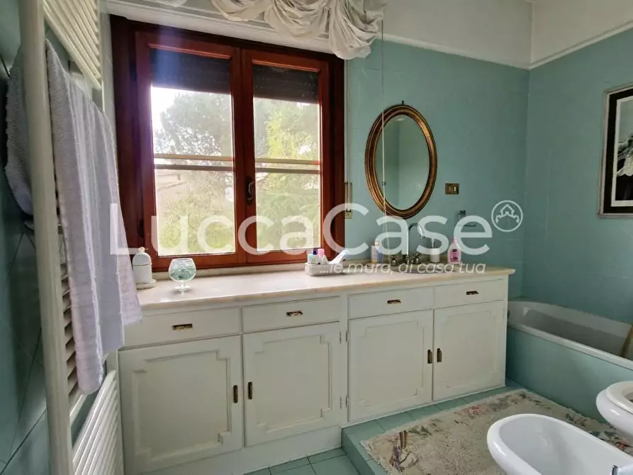 Immagine 53 di Casa indipendente in vendita  a Lucca