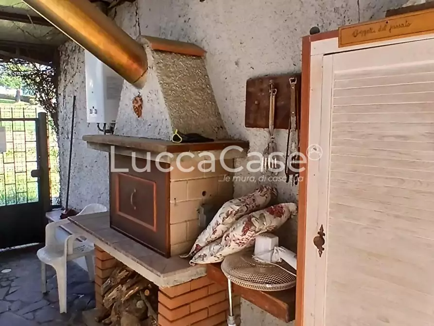 Immagine 4 di Casa indipendente in vendita  a Lucca