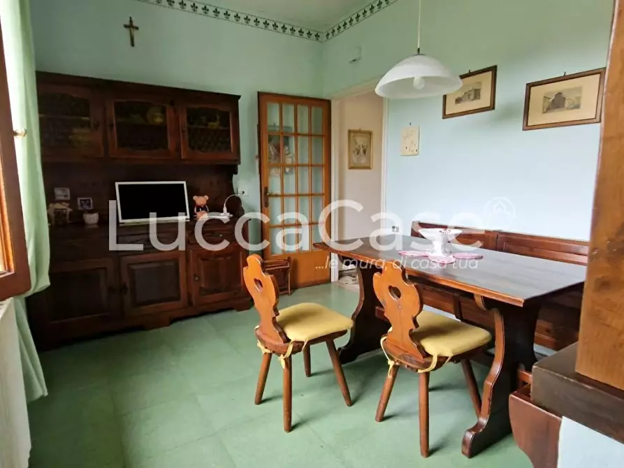 Immagine 49 di Casa indipendente in vendita  a Lucca