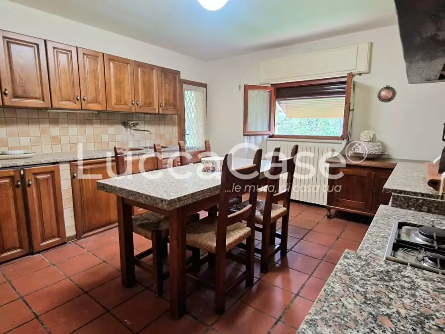 Immagine 29 di Casa indipendente in vendita  a Lucca