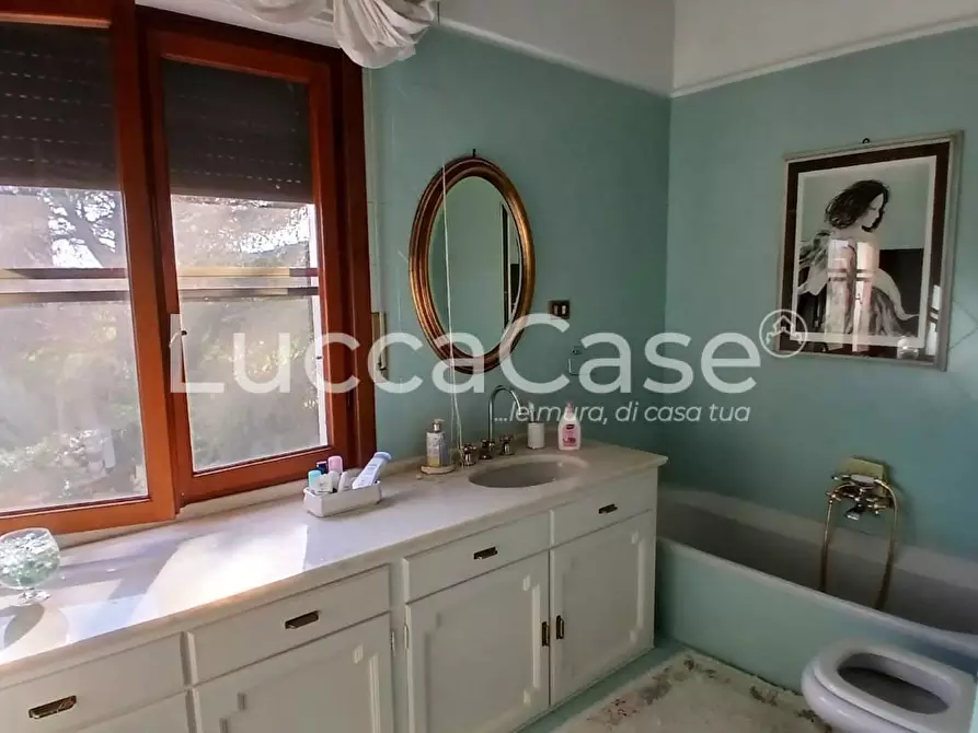 Immagine 25 di Casa indipendente in vendita  a Lucca