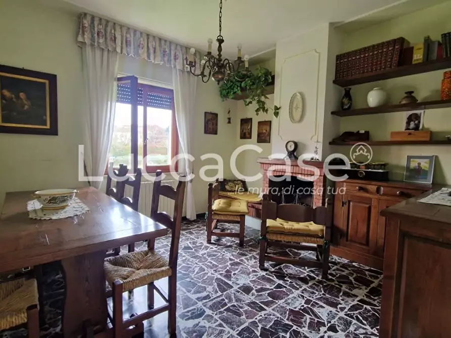 Immagine 37 di Casa indipendente in vendita  a Lucca