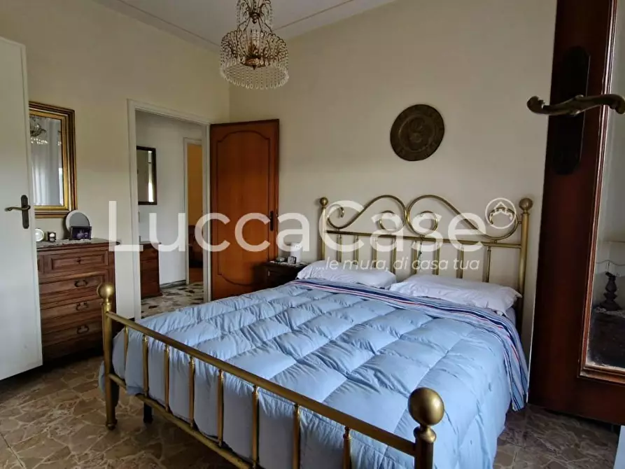 Immagine 50 di Casa indipendente in vendita  a Lucca