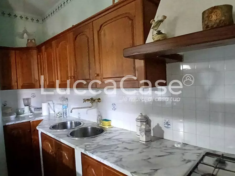 Immagine 18 di Casa indipendente in vendita  a Lucca