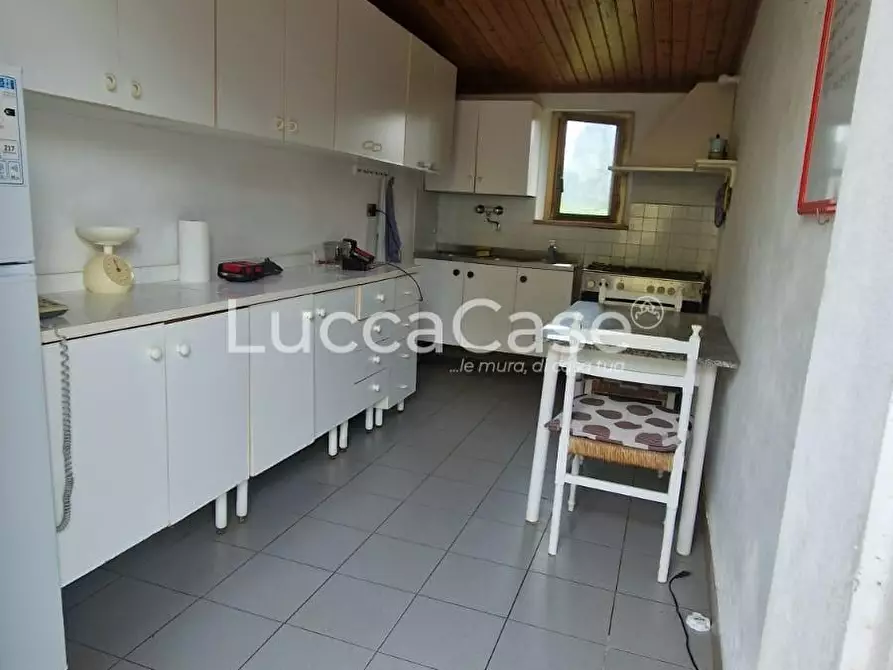 Immagine 33 di Casa indipendente in vendita  a Lucca