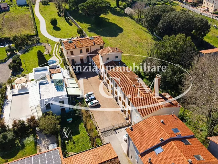 Immagine 67 di Terratetto in vendita  a Cascina