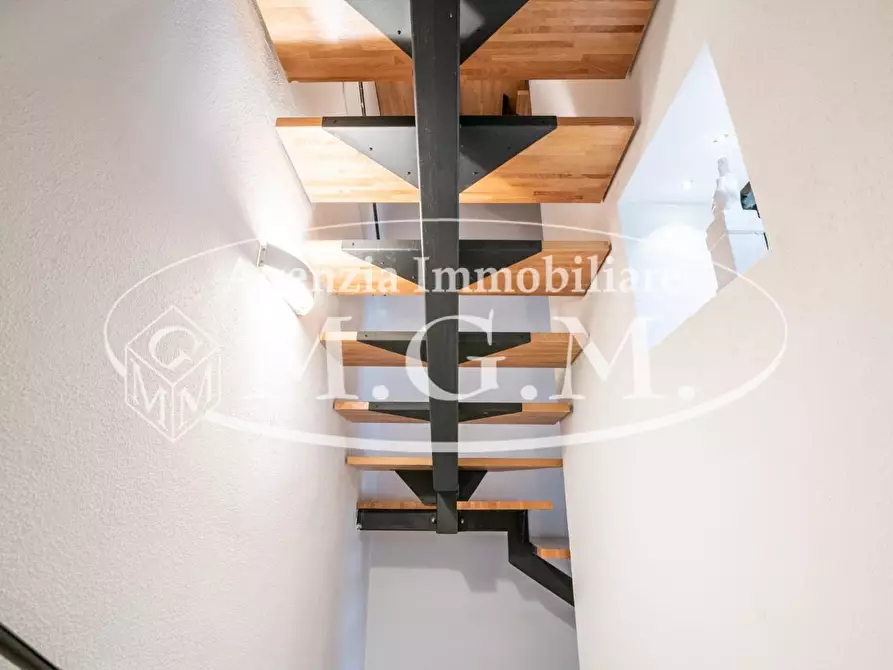 Immagine 43 di Terratetto in vendita  a Cascina