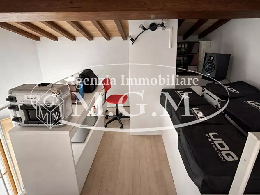 Immagine 61 di Terratetto in vendita  a Cascina