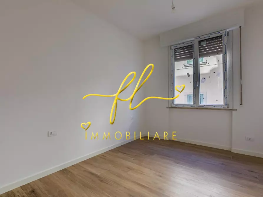 Immagine 2 di Appartamento in vendita  a Livorno