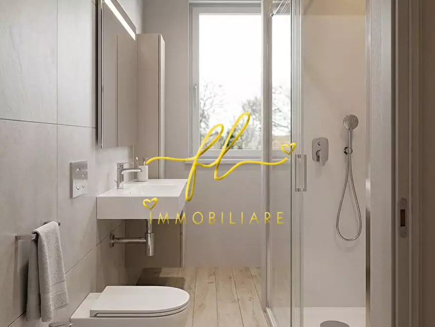 Immagine 10 di Appartamento in vendita  a Livorno