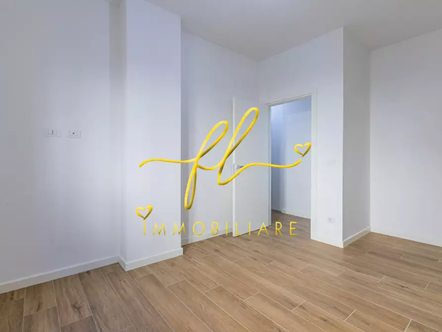Immagine 1 di Appartamento in vendita  a Livorno