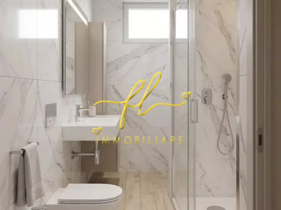 Immagine 9 di Appartamento in vendita  a Livorno