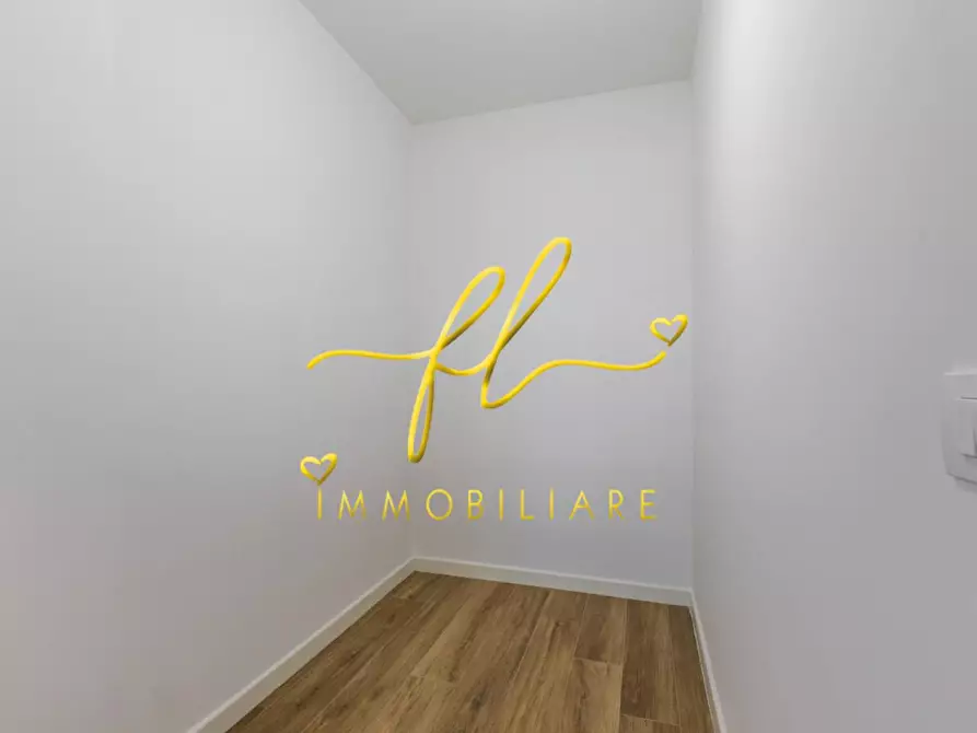 Immagine 16 di Appartamento in vendita  a Livorno