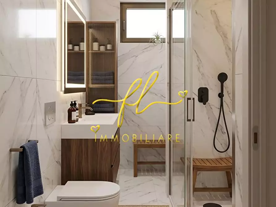 Immagine 8 di Appartamento in vendita  a Livorno