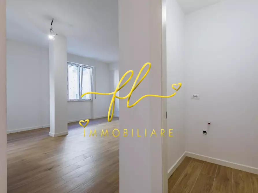 Immagine 4 di Appartamento in vendita  a Livorno