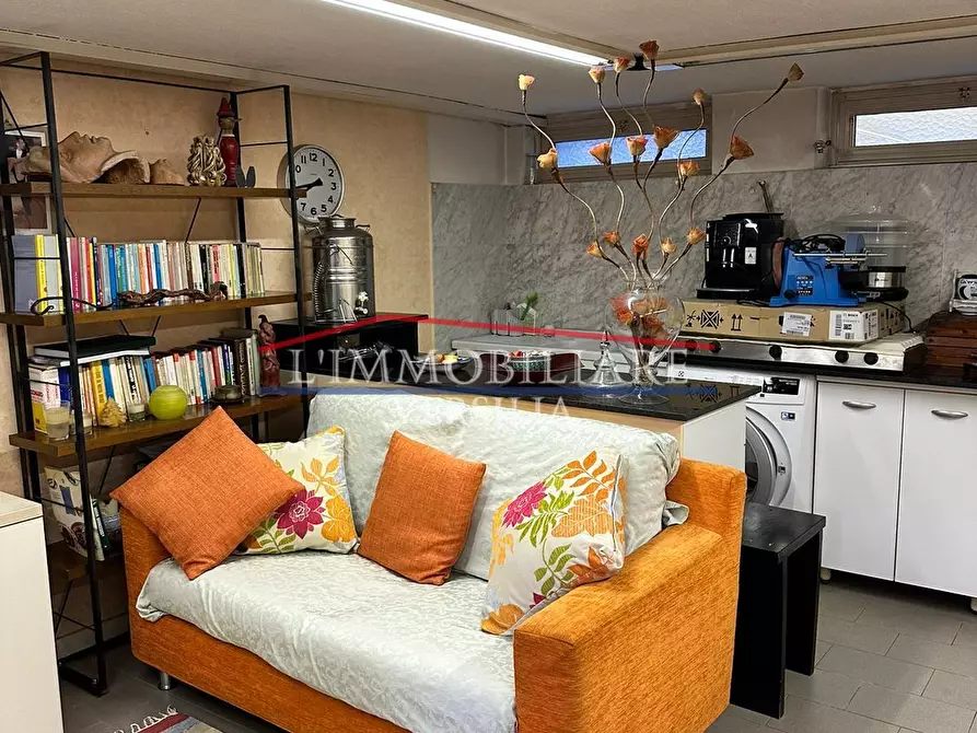 Immagine 22 di Villa in vendita  a Massa