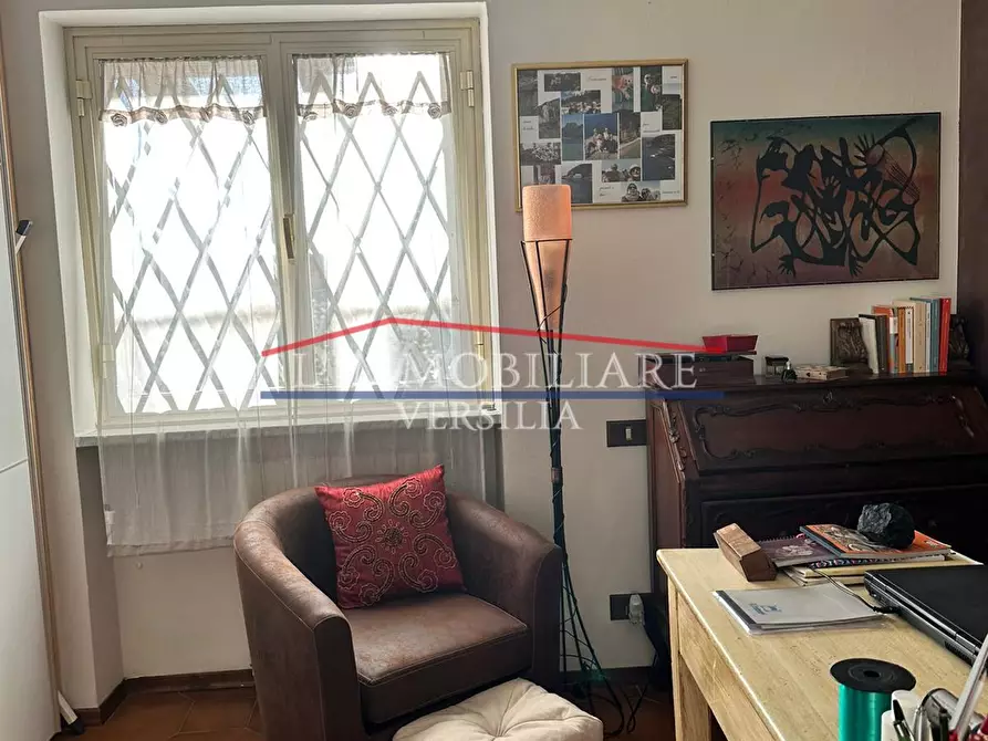 Immagine 16 di Villa in vendita  a Massa