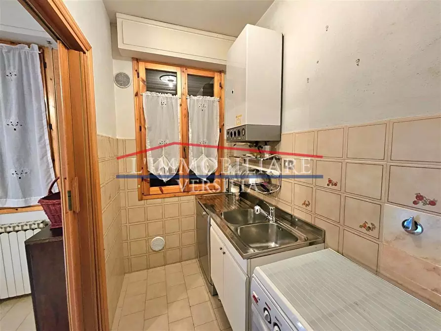 Immagine 6 di Appartamento in vendita  a Massa