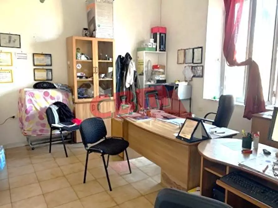 Immagine 3 di Attività artigianale in affitto  a Livorno