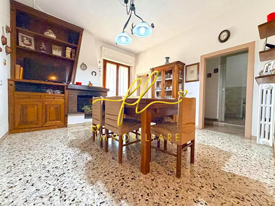 Immagine 27 di Appartamento in vendita  a Cecina