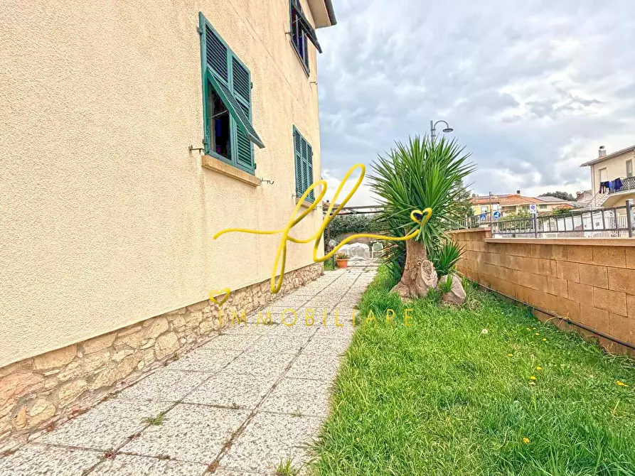 Immagine 40 di Appartamento in vendita  a Cecina