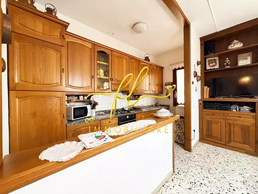 Immagine 25 di Appartamento in vendita  a Cecina