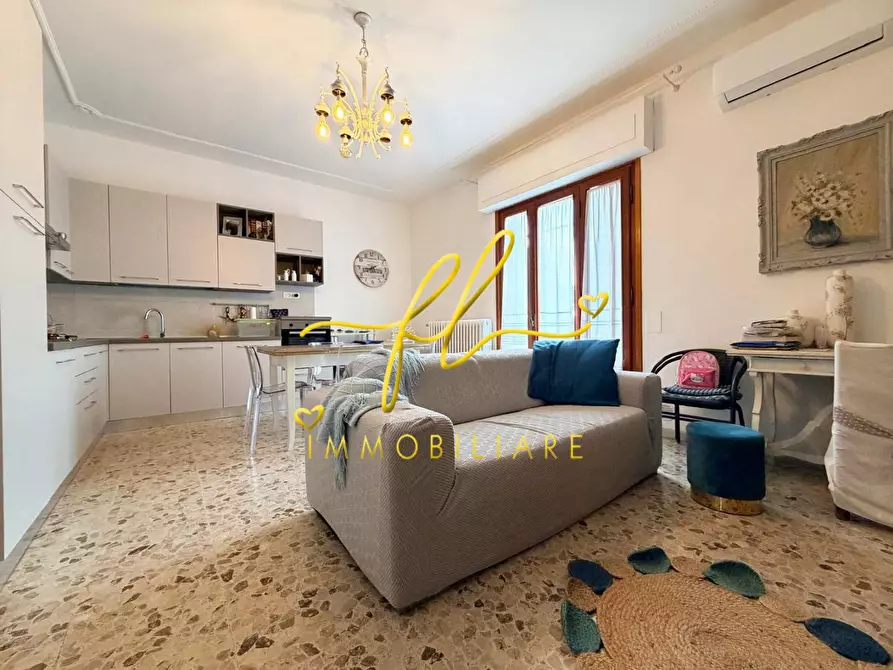 Immagine 3 di Appartamento in vendita  a Cecina