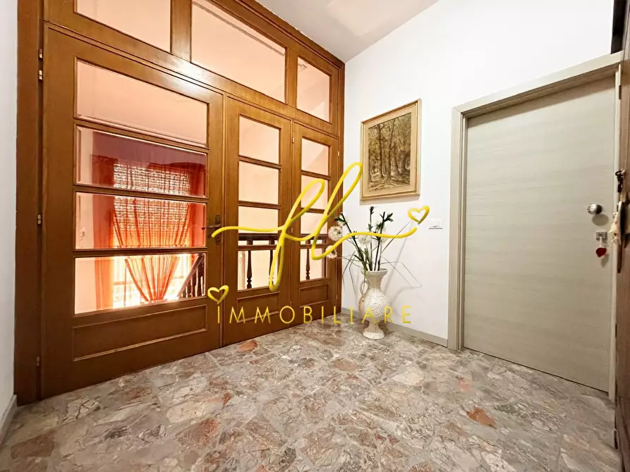 Immagine 16 di Appartamento in vendita  a Cecina