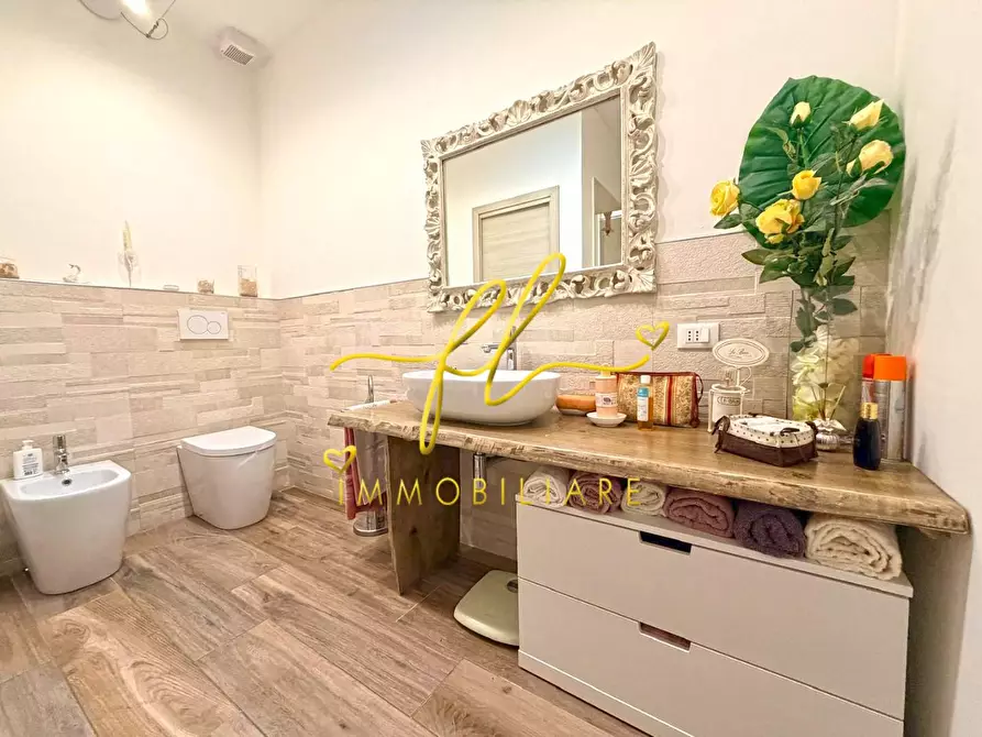 Immagine 16 di Appartamento in vendita  a Cecina