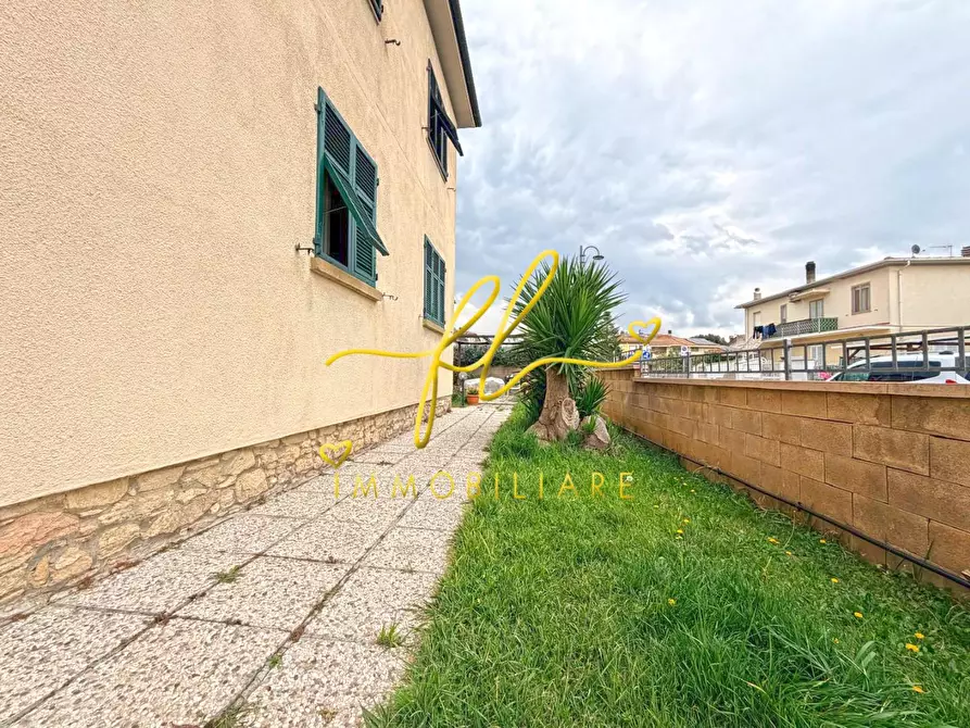 Immagine 24 di Appartamento in vendita  a Cecina