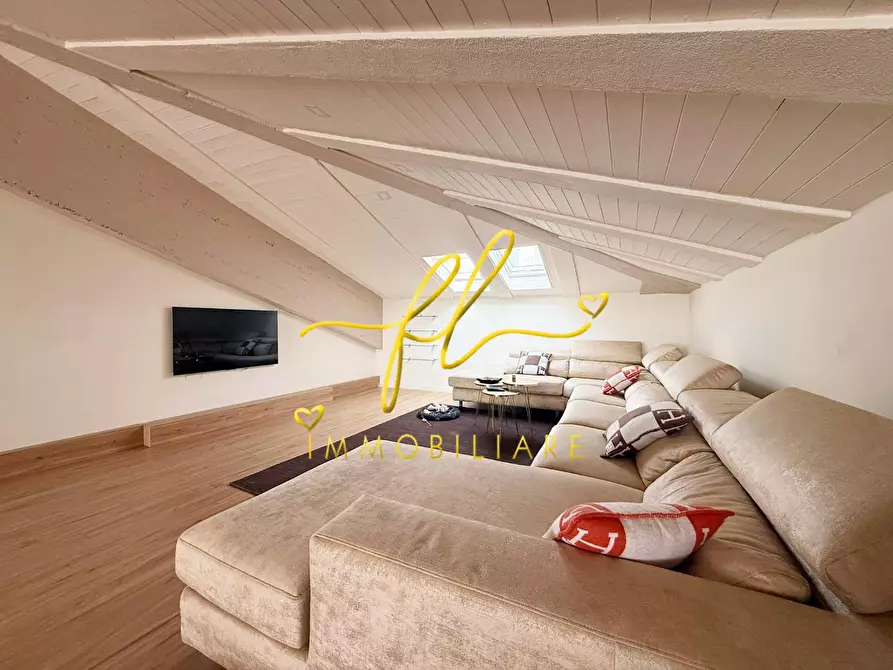 Immagine 3 di Mansarda in vendita  a Cecina