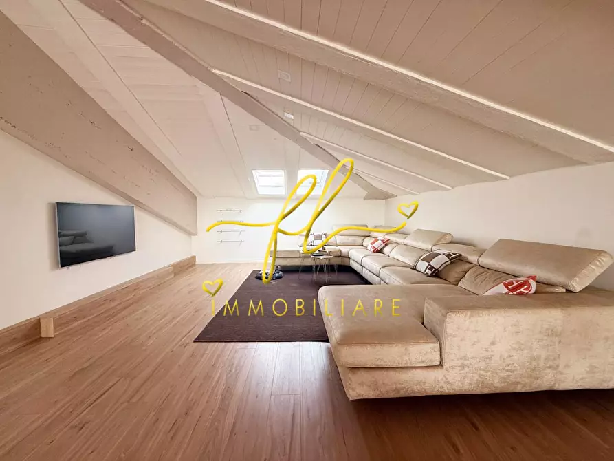 Immagine 2 di Mansarda in vendita  a Cecina